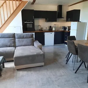  Appartement Chez Line Et Pierre: Spacieux, Lumineux Et Equipe